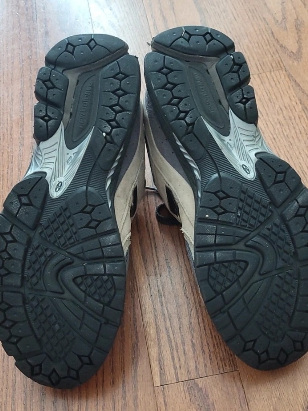 New Balance Men’s Gray and Tan Athletic Sneakers - Picture 7 of 7